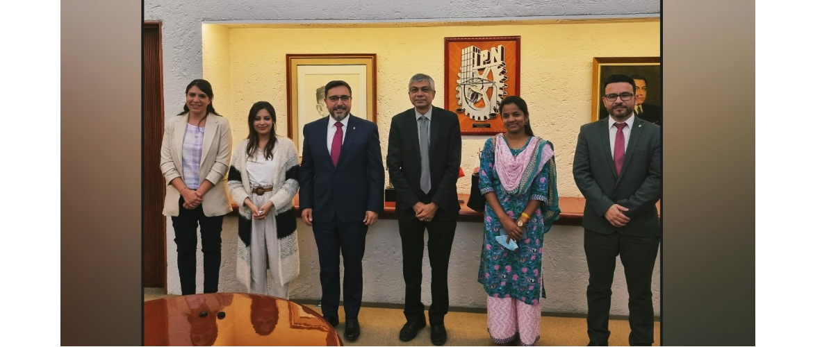  <div style="fcolor: #fff; font-weight: 600; font-size: 1.5em;">
<p style="font-size: 13.8px;">Ambassador Pankaj Sharma along with Embassy officials met with the Director General of the National Polytechnic Institute of Mexico (IPN) Dr.Arturo Reyes Sandoval and discussed cooperation in the academic field and non-traditional medicines, especially Ayurveda, among others. <br><span style="text-align: center;"> 28 March 2022</span> </p>

</div>
