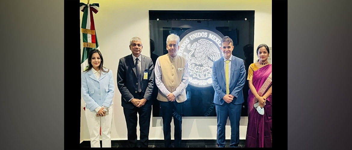  Embassy of India extends a warm welcome to Hon'ble Secretary (East), Ambassador Saurabh Kumar to México,for the 6th India-México Foreign Office Consultations to be held on 29 June'22.

Also thanks to Director General Asia-Pacific for Mexico, Mr. Fernando Saifee for welcoming him at the airport. 
28 June 2022