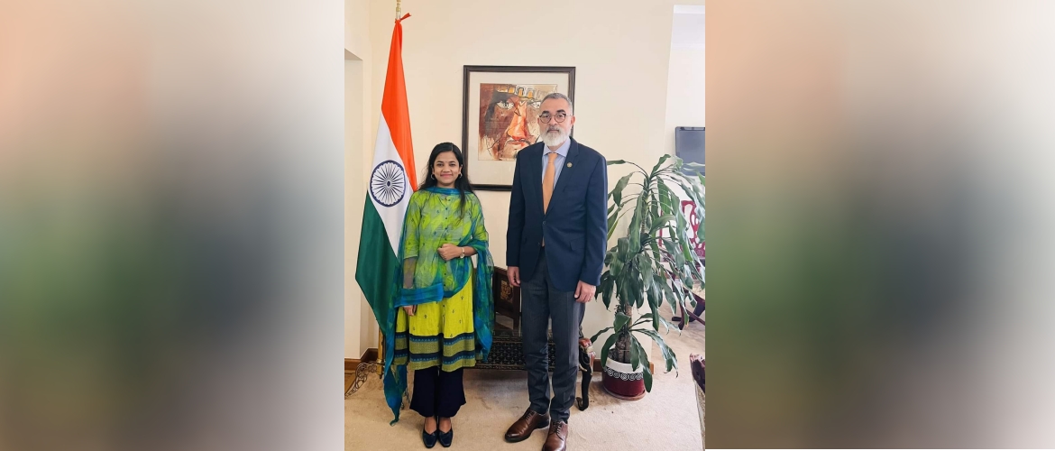  Cd'A Ms.Juhi Rai had a meeting with Mr.Salvador Caro Cabrera from Cámara de Diputados, President of the new India-Mexico Friendship Group from Gobierno de México. They discussed issues of cultural exchange and trade between both countries.