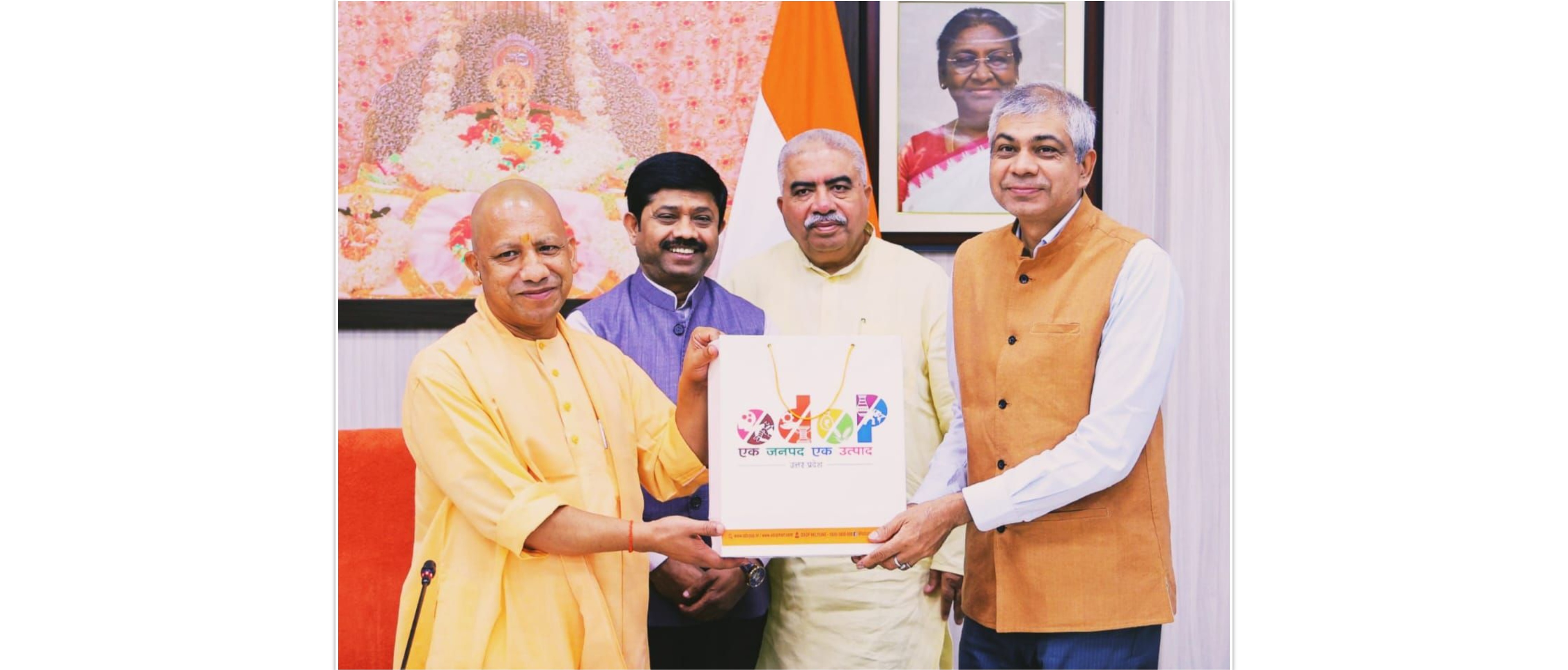  <div style="fcolor: #fff; font-weight: 600; font-size: 1.5em;">
<p style="font-size: 13.8px;">Hon'ble Chief Minister of State of Uttar Pradesh, Shri Yogi Adityanath, received Ambassador Pankaj Sharma at his residence in Lucknow on 17th October. 

They discussed furthering cooperation between México & Uttar Pradesh especially in the fields of education, skill development, agriculture & tourism.
<br /><span style="text-align: center;">16 October 2022</span></p>
</div>
